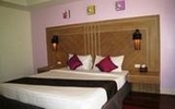 泰国兰塔岛酒店预订-中良长滩度假村Nakara Longbeach Resort