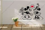 米奇向米妮献花 英文墙贴浴室防水贴纸卡通迪士尼照片家饰装饰画