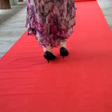 婚庆用品布置 结婚一次性地毯 无纺布红地毯 50米 100米整卷