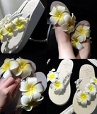 韩国度假花朵拖鞋沙滩鞋手工鸡蛋花厚底拖鞋珍珠夹趾人字拖坡跟拖