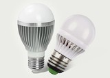 LED灯泡光源3W5W7W9W12W铝材E27螺口吊灯台灯室内照明节能球泡