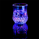 酒吧聚会用品夜光杯创意实用奇葩小玩意倒水就亮感应发光的水杯子