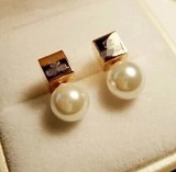 韩版欧美钛钢14K玫瑰彩金正方形方块吊珍珠耳钉时尚气质保色耳饰