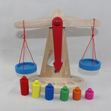 蒙台梭利木制天平枰玩具 宝宝平衡游戏 木质益智儿童玩具1-2-3岁