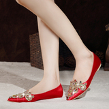 绸缎面婚鞋孕妇平底鞋红色新娘鞋单鞋舒适超大码防滑尖头休闲女鞋