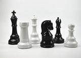 现代新欧式陶瓷黑色 白色 金色 国际象棋子摆件 家具家居软装饰品