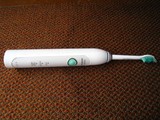 原装正品Philips/飞利浦电动牙刷HX6730 成人充电式声波震动牙刷
