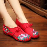 老北京夏季新款绣花布鞋透气平底红色单鞋子广场舞蹈民族风女鞋子