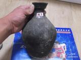 古董陶器民俗器具收藏一个老黑陶纯手工拉胚酒坛子酒文化包老怀旧