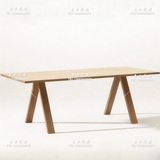 北欧宜家纯 实木餐桌 原木书桌 简约创意家具设计师办公桌 会议桌