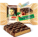 俄罗斯进口大头娃娃 榛仁巧克力牛奶夹心威化饼干 250克 2份包邮