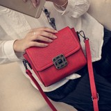 2016新款女士韩版时尚单肩包斜跨包休闲迷你百搭梅花锁扣小包包