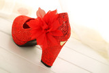 新款大红色蕾丝面结婚鞋子女士单鞋粗跟高跟鞋新娘鞋婚礼敬酒鞋
