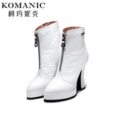柯玛妮克/Komanic 新款优雅压花牛皮短靴 防水台粗高跟女靴K48613