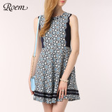 ROEM韩国罗燕时尚新品印花波浪拼接连衣裙RCOW52501C专柜正品