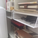办公室桌面下挂篮收纳架书桌分隔层架置物架储物架冰箱衣柜挂架