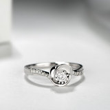 钻石世家钻石戒指女订婚18K金裸钻专柜定制正品婚戒珠宝钻戒饰品