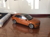 奥迪A3原厂 AUDI sportback 两厢 合金仿真汽车模型 1:18 橙