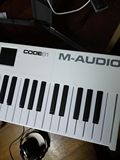 出自用95成新旗舰midi键盘m audio code61