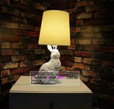 现代简约树脂兔子台灯黑白色客厅卧室床头灯动物台灯个性创意台灯