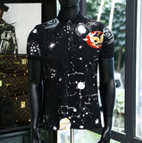 璀璨星空系列 3D数码直喷印花 丝光朱地面料 男士修身翻领短袖T恤