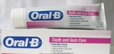 香港进口德国 oral-B/欧乐B牙膏 牙齿及牙肉护理牙膏 100ML