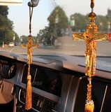 正品时尚高档汽车车内挂件 挂饰琉璃 耶稣十字架 装饰品 平安