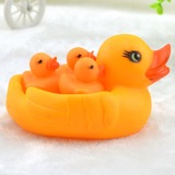特价橡皮鸭子便宜喽 益智洗澡戏水玩具