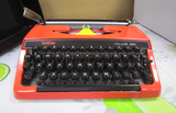 日本产兄弟牌brother220型红色金属壳老式英文打字机 可正常使用