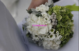 上海婚礼新娘鲜花手捧花--韩式进口白绿色鲜花手捧花出售婚庆布置