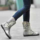 2013新款正品老北京布鞋个性舒适蛇纹靴子布靴千层底平跟女单靴