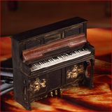 欧式复古树脂钢琴模型书柜摆件咖啡厅酒吧橱窗装饰礼品桌面摆件