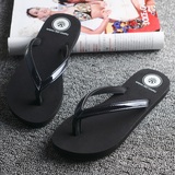夏季时尚潮流韩版人字拖女平底防滑沙滩鞋女士夹脚凉拖鞋平跟舒适