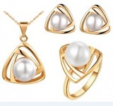 包邮　新款外贸热销高档珍珠饰品三件套装 项链+耳钉+指环 首饰