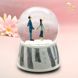 几米旋转飘雪花水晶球音乐盒八音盒创意送情侣男女生生日结婚礼物