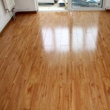 厂家直销强化复合地板，12MM封蜡防水复合地板，家用环保