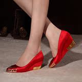 路易蒂雅坡跟孕妇新娘鞋婚鞋中跟红色女鞋金色尖头蝴蝶结红鞋女鞋