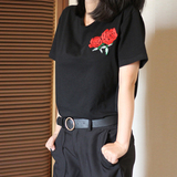 大师级的设计！韩版短袖圆领刺绣花朵修身纯黑色女T恤 繁树最爱！