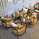 北欧咖啡厅桌椅组合 新款西餐厅桌椅奶茶甜品店桌椅 休闲实木餐椅