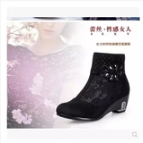 宫内老北京布鞋女短靴春季新款蕾丝镂空拼接中跟坡跟时尚时装靴
