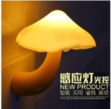 床头插座插电小夜灯创意蘑菇光控夜间感应灯led节能壁灯插头灯