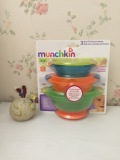 美国进口Munchkin麦肯齐吸盘碗婴儿辅食碗宝宝餐具儿童便携带盖碗