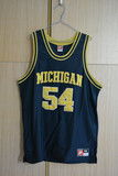 密歇根大学 NCAA篮球服 authentic 48码，老款白领标耐克乔丹球衣