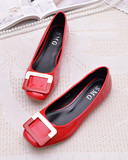 欧美时尚新款 漆皮红色金属方扣舒适方头平底单鞋 平跟鞋大码女鞋