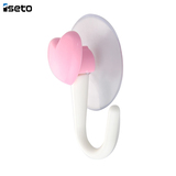 日本进口ISETOU强力吸盘心形粉色挂钩2个 创意塑料粘钩 浴室钩子