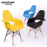 北欧实木餐椅伊姆斯椅塑料扶手椅子简约现代靠背椅创意休闲咖啡椅