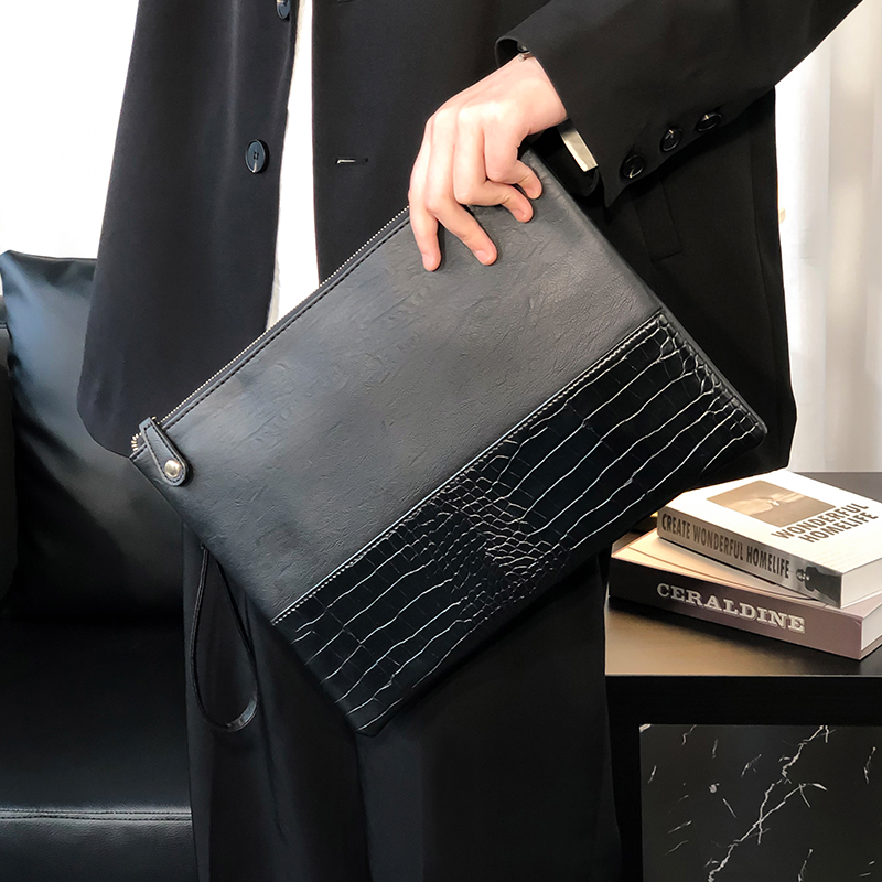 Hong Kongs new Korean version of vintage mens hand bag crocodile print hand bag iPad hand grab bag mens shoulder bag