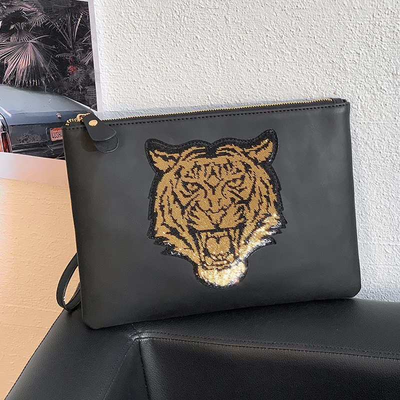 Hong Kong mens handbags hand-picked leather envelope bags business and leisure package small crowd clutch bags