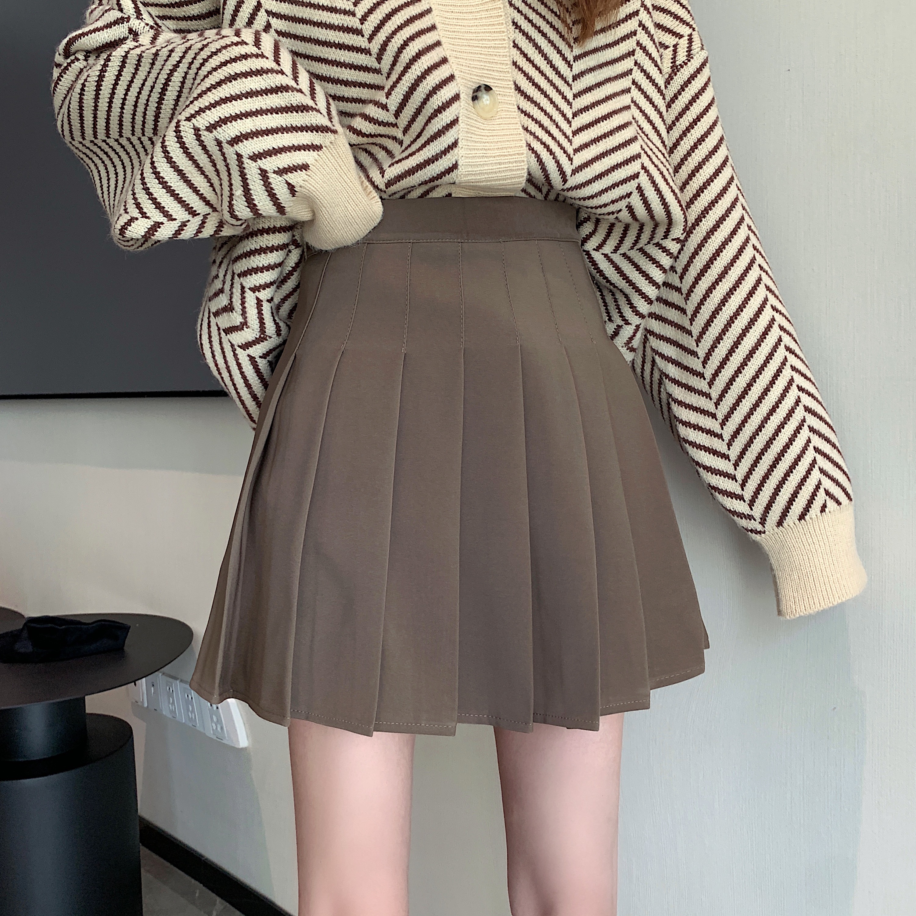 Korean version of ins hundred temperamental bag hip skirt student pleated skirt high waist a word new show thin skirt spring girl