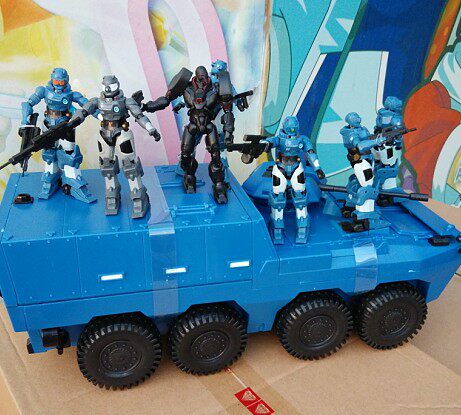 正义红师 电视热播维和队黑盔甲连 兵人81300玩具雷鸣尼克哮天犬